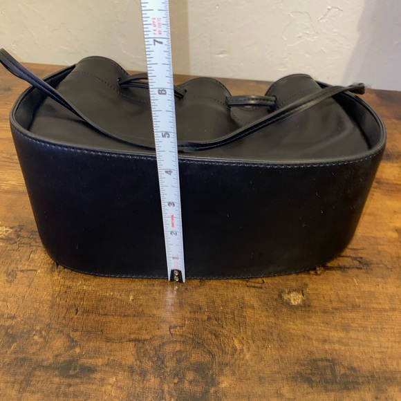 Oak And Fort shoulder bag in black color - Picture 8 of 9